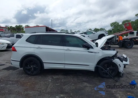 2023 Volkswagen Tiguan 2.0T Se R-Line Black from USA, damaged, VIN 3VVCB7AX4PM122929